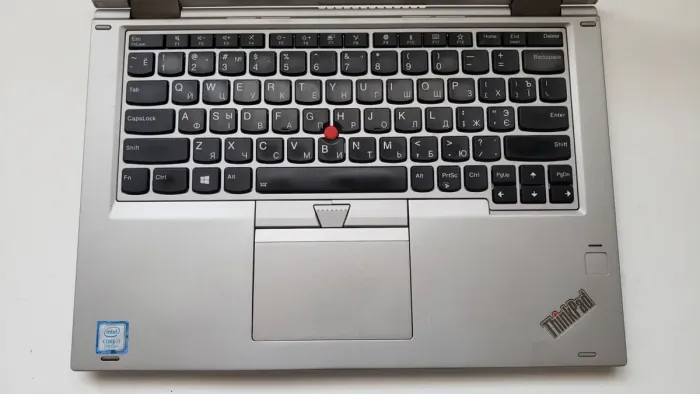 Ноутбук-трансформер Б-клас Lenovo ThinkPad Yoga 370 / 13.3" (1920x1080) IPS Touch / Intel Core i7-7500U (2 (4) ядра по 2.7 - 3.5 GHz) / 8 GB DDR4 / 512 GB SSD / Intel HD Graphics 620 / WebCam б/в - зображення 3