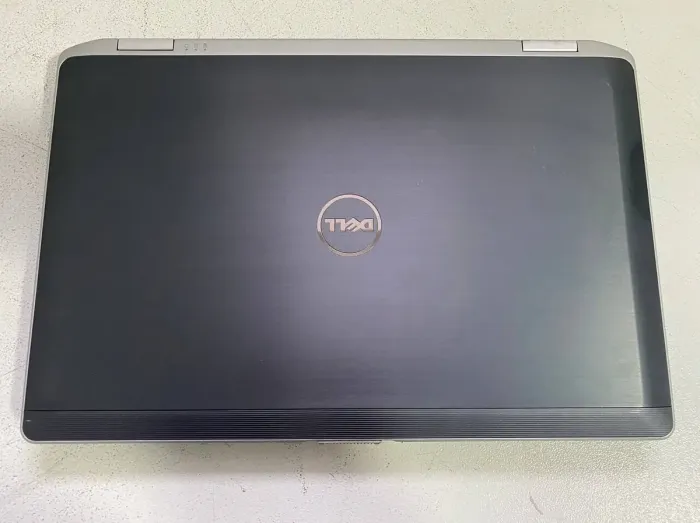 Ноутбук Dell Latitude E6530 / 15.6" (1366x768) TN / Intel Core i5-3230M (2 (4) ядра по 2.6 - 3.2 GHz) / 8 GB DDR3 / 128 GB SSD / Intel HD Graphics 4000 / WebCam / DVD-ROM б/в - зображення 4
