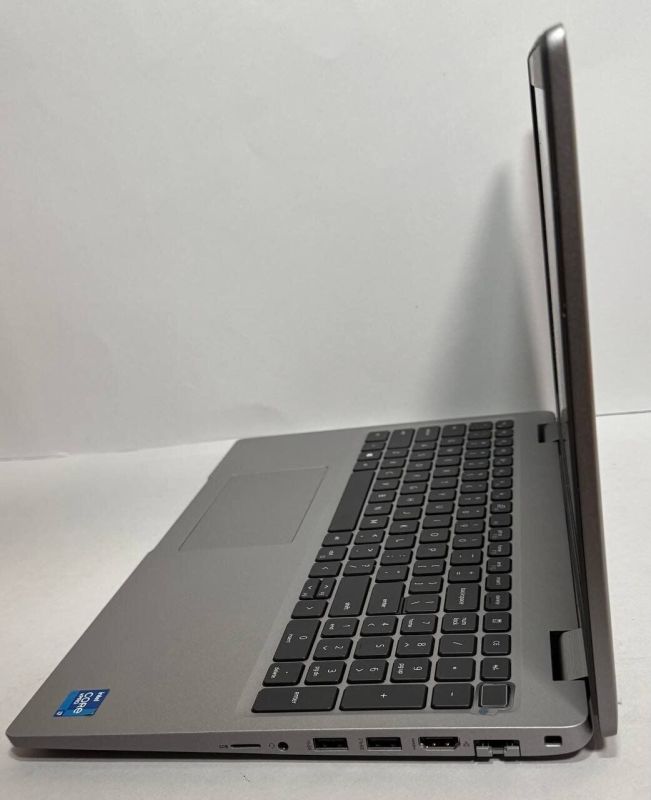 Ноутбук Dell Precision 3560 / 15.6" (1366x768) TN / Intel Core i7-1185G7 (4 (8) ядра по 1.2 - 4.8 GHz) / 16 GB DDR4 / 256 GB SSD / nVidia Quadro T500, 2 GB GDDR6, 64-bit / WebCam б/в - зображення 5