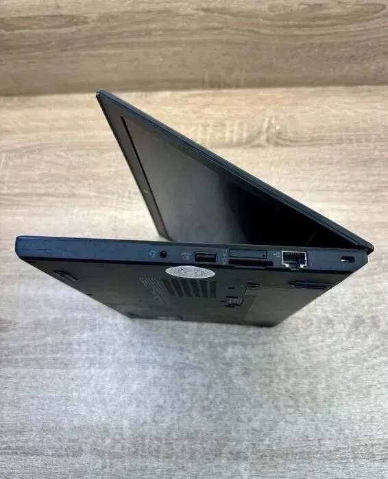 Нетбук Lenovo ThinkPad X250 / 12.5" (1366x768) TN / Intel Core i5-4300U (2 (4) ядра по 1.9 - 2.9 GHz) / 8 GB DDR3 / 256 GB SSD / Intel HD Graphics 5500 / WebCam / Win 10 / Дві АКБ б/в - зображення 5