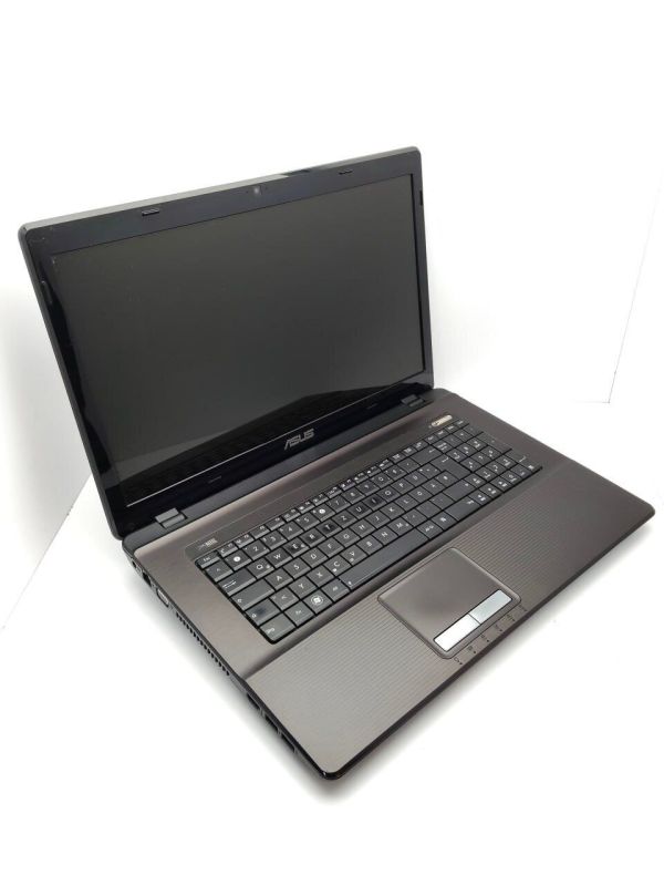 Ноутбук Asus K73 / 17.3" (1600x900) TN / AMD A6-3420M (4 ядра по 1.5 - 2.4 GHz) / 6 GB DDR3 / 120 GB SSD / AMD Radeon HD 7670M, 1 GB GDDR3, 128-bit / WebCam б/в - зображення 4