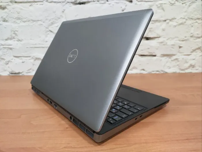 Мобільна робоча станція Dell Precision 7550 / 15.6" (1920x1080) IPS / Intel Core i7-10750H (6 (12) ядер по 2.6 - 5.0 GHz) / 32 GB DDR4 / 480 GB SSD / nVidia Quadro T1000, 4 GB GDDR6, 128-bit / WebCam / 4G б/в - зображення 5