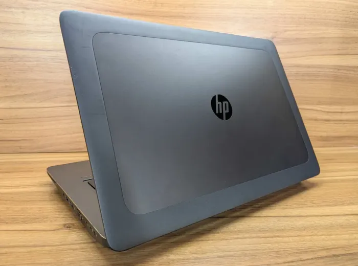Мобільна робоча станція HP zBook 17 G4 / 17.3" (1920x1080) IPS / Intel Core i7-7700HQ (4 (8) ядра по 2.8 - 3.8 GHz) / 32 GB DDR4 / 512 GB SSD / nVidia Quadro P5000, 16 GB GDDR5X, 256-bit / WebCam / TouchID / Windows 10 б/в - зображення 7