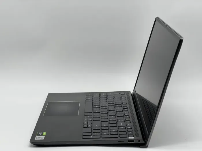 Ігровий ноутбук Б-клас Dell Vostro 7500 / 15.6" (1920x1080) IPS / Intel Core i5-10300H (4 (8) ядра по 2.5 - 4.5 GHz) / 16 GB DDR4 / 480 GB SSD / nVidia GeForce GTX 1650, 4 GB GDDR6, 128-bit / WebCam б/в - зображення 7