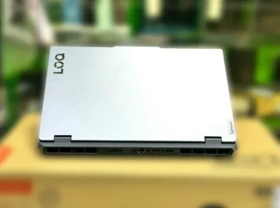 Ігровий ноутбук Lenovo LOQ 15ARP9 / 15.6" (1920x1080) IPS / AMD Ryzen 7 7435HS (8 (16) ядер по 3.1 - 4.5 GHz) / 24 GB DDR5 / 1000 GB SSD M.2 / nVidia GeForce RTX 4070, 8 GB GDDR6, 128-bit / WebCam / Win 11 Home б/в - зображення 3