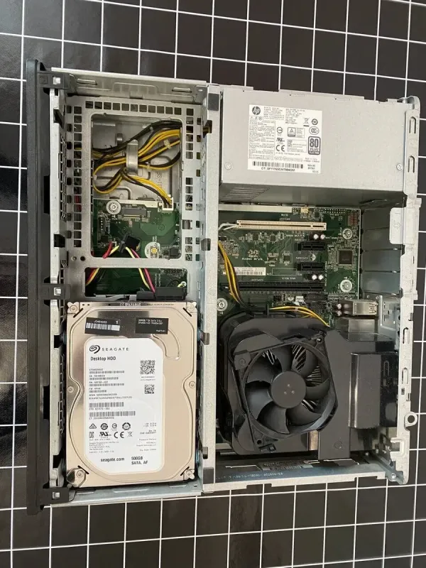 Комплект ПК: HP EliteDesk 800 G3 SFF / Intel Core i5-6500 (4 ядра по 3.2 - 3.6 GHz) / 8 GB DDR4 / 500 GB HDD / Intel HD Graphics 530 + Монітор Samsung SyncMaster 2033SN / 20" (1600x900) TN+film / VGA б/в - зображення 5