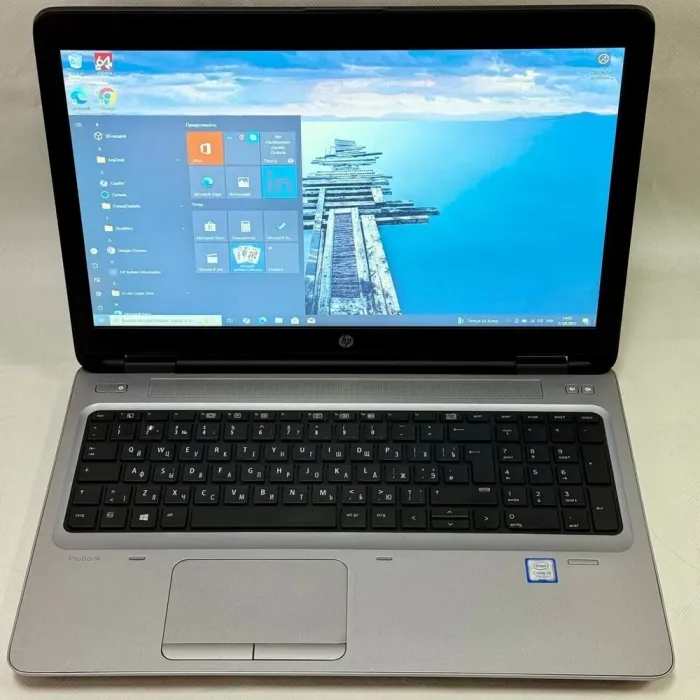 Ноутбук HP ProBook 650 G3 / 15.6" (1920x1080) TN / Intel Core i5-7200U (2 (4) ядра по 2.5 - 3.1 GHz) / 16 GB DDR4 / 256 GB SSD / Intel HD Graphics 620 / WebCam / Windows 10 Pro б/в - зображення 3