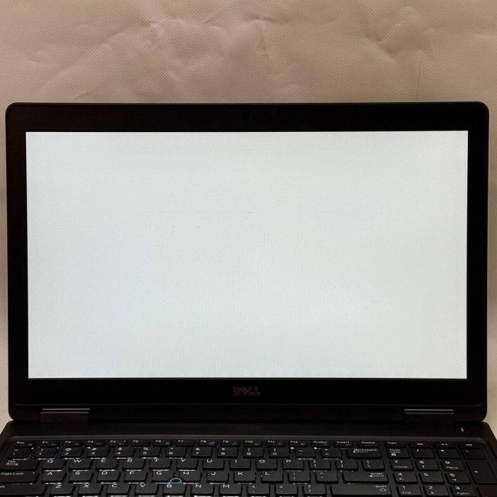 Ноутбук Б-клас Dell Latitude 5580 / 15.6" (1920x1080) IPS / Intel Core i5-7440HQ (4 ядра по 2.8 - 3.8 GHz) / 16 GB DDR4 / 240 GB SSD / Intel HD Graphics 630 / WebCam / Windows 10 Pro б/в - зображення 6