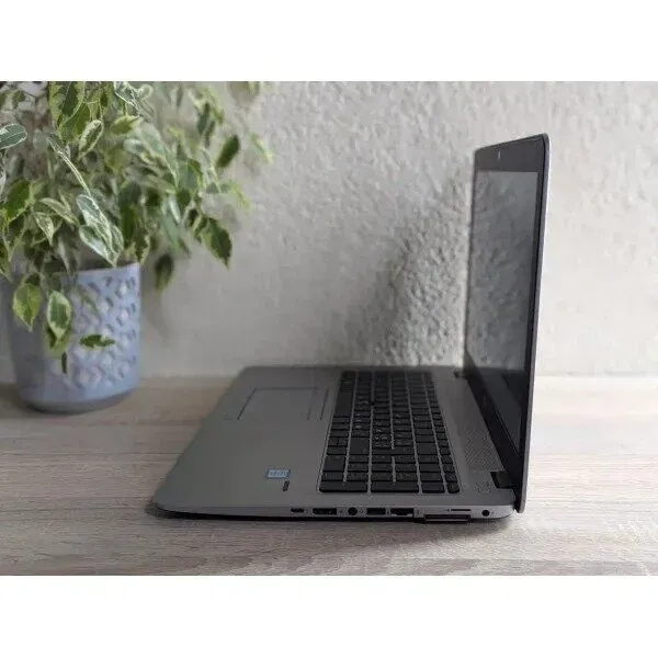 Ноутбук HP EliteBook 850 G3 / 15.6" (1920x1080) TN / Intel Core i7-6500U (2 (4) ядра по 2.5 - 3.1 GHz) / 16 GB DDR4 / 128 GB SSD + 1000 GB HDD / Intel HD Graphics 520 / WebCam б/в - зображення 6