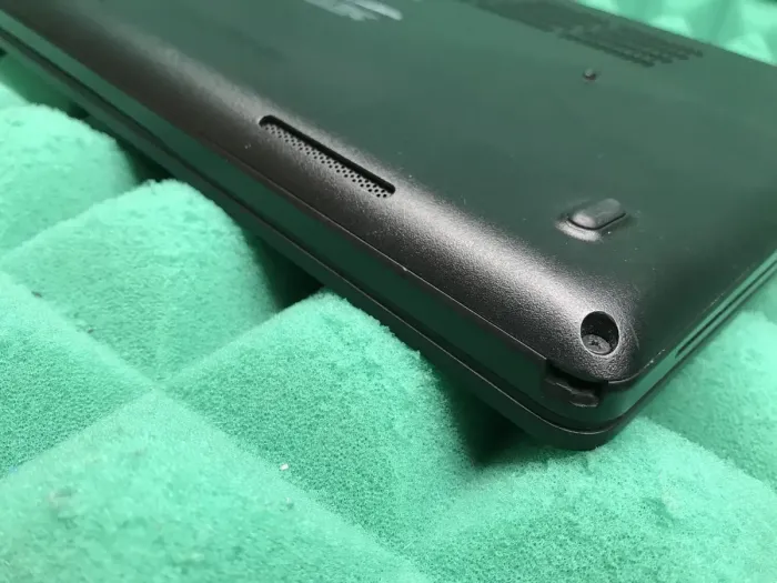 Ноутбук Б-клас Dell Latitude 5480 / 14" (1920x1080) IPS / Intel Core i5-7300U (2 (4) ядра по 2.6 - 3.5 GHz) / 8 GB DDR4 / 256 GB SSD M.2 / Intel HD Graphics 620 / WebCam / USB 3.1 / HDMI / Windows 10 б/в - зображення 10