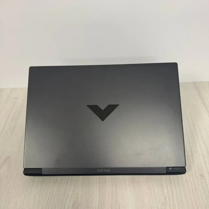 Ігровий ноутбук Б-класу HP Victus 16-r0085cl / 16.1" (1920x1080) IPS / Intel Core i7-13700H (14 (20) ядер по 2,4 - 5,0 ГГц) / 16 ГБ DDR5 / 512 ГБ SSD NVMe / nVidia GeForce RTX 4070, 8 ГБ GDDR6, 128-біт / WebCam б/в - зображення 3