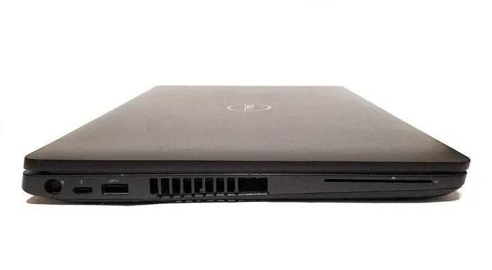 Ультрабук Б-клас Dell Latitude 5501 / 15.6" (1920x1080) TN / Intel Core i7-9850H (6 (12) ядра по 2.6 - 4.6 GHz) / 16 GB DDR4 / 512 GB SSD M.2 / Intel UHD Graphics 630 / WebCam / Win 10 Pro Lic б/в - зображення 5