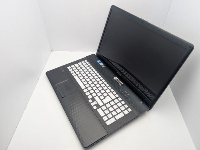 Ноутбук Sony Vaio EJ2M1E / 17.3" (1600x900) TN / Intel Core i5-2430M (2 (4) ядра по 2.4 - 3.0 GHz) / 8 GB DDR3 / 640 GB HDD / nVidia GeForce 410M, 1 GB GDDR3, 64-bit / WebCam / DVD-ROM б/в - изображение 7