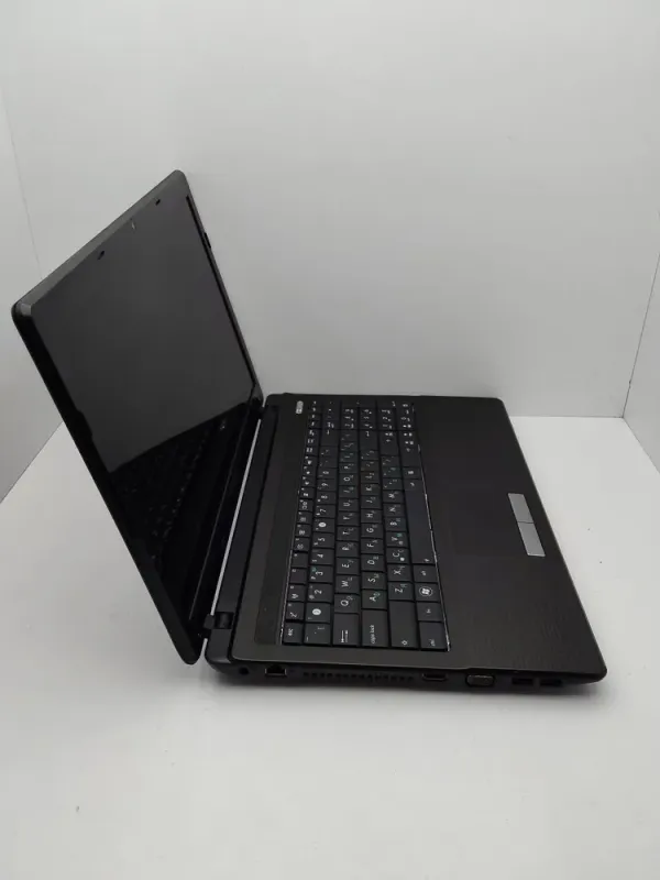 Ноутбук Asus K53 / 15.6" (1366x768) TN / AMD E-450 (2 ядра по 1.65 GHz) / 6 GB DDR3 / 500 GB HDD / AMD Radeon HD 6400M, 1 GB DDR3, 64-bit / WebCam б/в - зображення 5