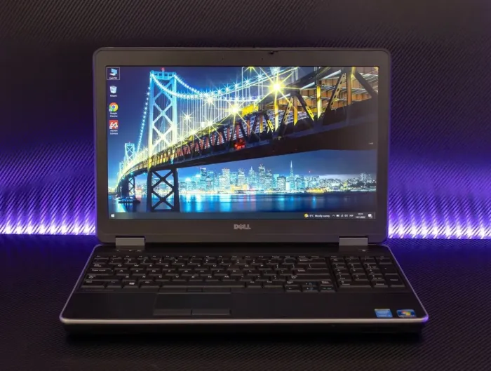Ноутбук Dell Latitude E6540 / 15.6" (1920x1080) TN / Intel Core i5-4310M (2 (4) ядра по 2.7 - 3.4 GHz) / 4 GB DDR3 / 500 GB HDD / Intel HD Graphics 4600 / DVD-ROM / HDMI б/в - зображення 2