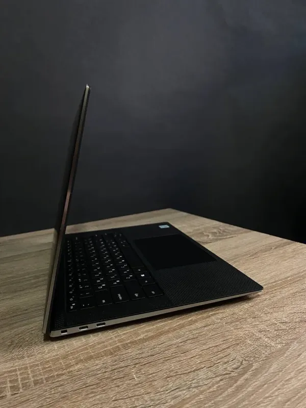 Мобільна робоча станція Dell Precision 5550 / 15.6" (1920x1080) IPS / Intel Core i7-10850H (6 (12) ядер по 2.7 - 5.1 GHz) / 16 GB DDR4 / 512 GB SSD M.2 / nVidia Quadro T1000, 4 GB GDDR5, 128-bit / WebCam / Win 10 б/в - зображення 4