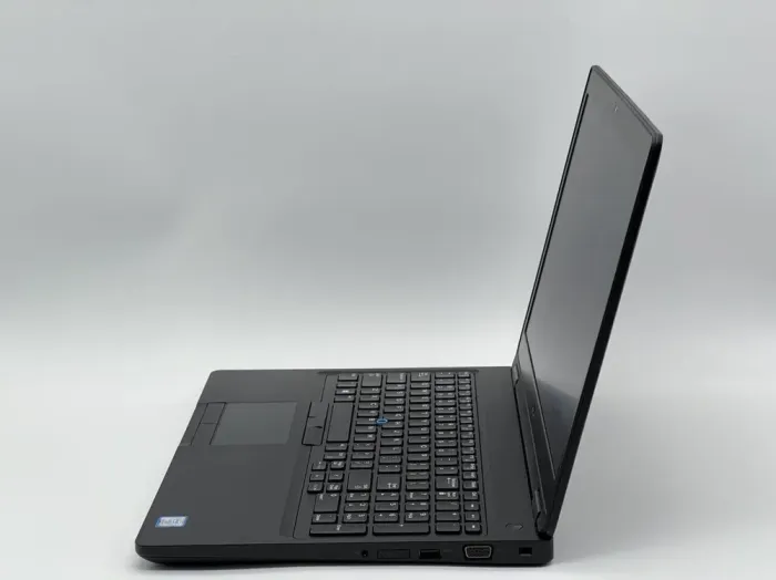 Ультрабук Dell Latitude 5590 / 15.6" (1366x768) TN / Intel Core i5-8250U (4 (8) ядра по 1.6 - 3.4 GHz) / 16 GB DDR4 / 240 GB SSD / Intel UHD Graphics 620 / HDMI б/в - зображення 4