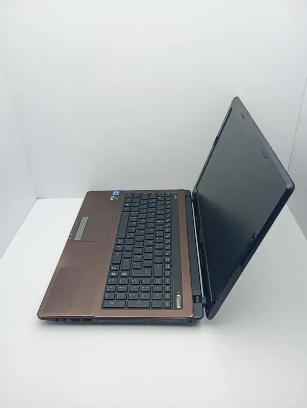 Ноутбук Asus K53A / 15.6" (1366x768) TN / Intel Core i3-2330M (2 (4) ядра по 2.2 GHz) / 6 GB DDR3 / 500 GB HDD / nVidia GeForce GT 540M, 1 GB DDR3, 128-bit / WebCam б/в - зображення 6