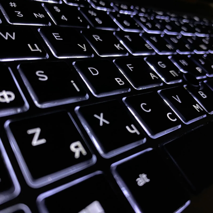 Ультрабук Б-клас HP EliteBook 840 G5 / 14" (1920x1080) IPS / Intel Core i5-8350U (4 (8) ядра по 1.7 - 3.6 GHz) / 16 GB DDR4 / 256 GB SSD / Intel UHD Graphics 620 / WebCam / TouchID б/в - зображення 6