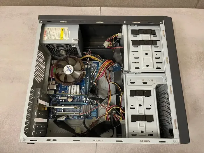 Системний блок Grand 202K Tower / Intel Xeon E5450 (4 ядра по 3.0 GHz) / 4 GB DDR2 / 120 GB SSD / no GPU / Wi-Fi б/в - зображення 6