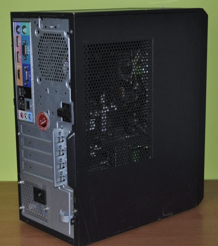 Комп'ютер Б-класу Acer Veriton S4660G Tower / Intel Core i5-8400 (6 ядер по 2,8 - 4,0 ГГц) / 12 ГБ DDR4 / 256 ГБ SSD / Intel UHD Graphics 630 / Windows 11 Pro б/в - изображение 7