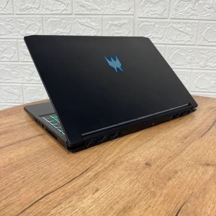 Ігровий ноутбук Б-клас Acer Predator Triton 300 PT315-52 / 15.6" (1920x1080) IPS / Intel Core i7-10850H (6 (12) ядер по 2.7 - 5.1 GHz) / 16 GB DDR4 / 500 GB SSD / nVidia GeForce RTX 2070 Max-Q, 8 GB GDDR6, 256-bit / WebCam б/в - зображення 6