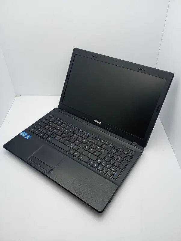 Ноутбук Asus K54 / 15.6" (1366x768) TN / Intel Core i3-2310M (2 (4) ядра по 2.1 GHz) / 6 GB DDR3 / 500 GB HDD / Intel HD Graphics 3000 / WebCam б/в - зображення 6