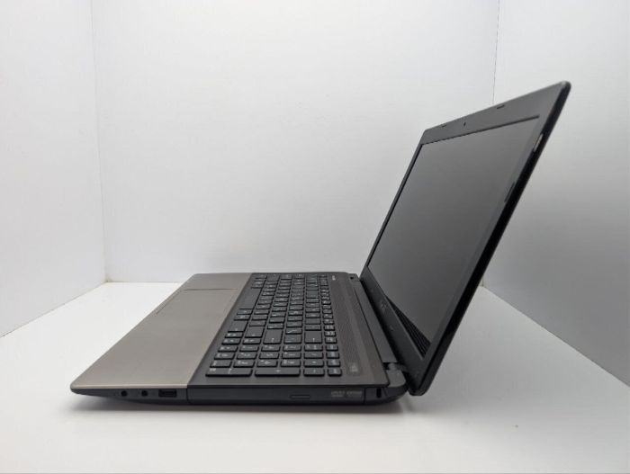 Ноутбук Asus K55A / 15.6" (1366x768) TN / Intel Core i3-3110M (2 (4) ядра по 2.4 GHz) / 8 GB DDR3 / 120 GB SSD / Intel HD Graphics 4000 / WebCam б/в - зображення 5