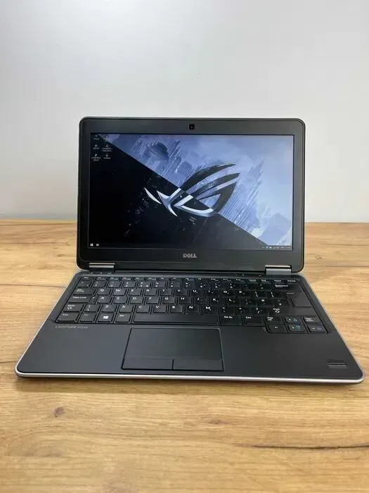 Нетбук Dell Latitude E7240 / 12.5" TN / Intel Core i7-4600U (2(4) ядра по 2.1-3.3GHz) / 8GB DDR3 / 256GB SSD M.2 / HD Graphics 4400 / WebCam б/в - зображення 2