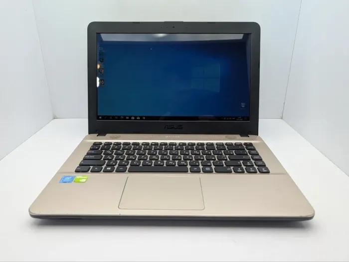 Ноутбук Asus X441S / 15.6" (1366x768) TN / Intel Pentium N3710 (4 ядра по 1.6 - 2.56 GHz) / 4 GB DDR3 / 60 GB SSD + 320 GB HDD / nVidia GeForce 810M, 1 GB GDDR3, 64-bit / WebCam / DVD-ROM б/в - зображення 2