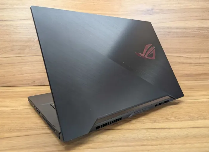 Ігровий ноутбук Asus Zephyrus M GU502G / 15.6" (1920x1080) IPS / Intel Core i7-9750H (6 (12) ядер по 2.6 - 4.5 GHz) / 16 GB DDR4 / 1000 GB SSD / nVidia GeForce RTX 2060, 6 GB GDDR6, 192-bit / HDMI / Windows 10 б/в - зображення 7