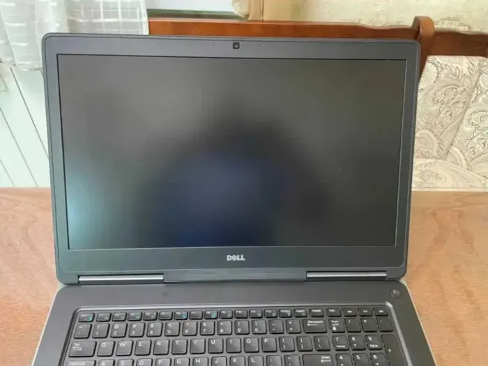 Робоча станція Dell Precision 7720 / 17,3" (1920x1080) Full HD IPS / Intel Xeon E3-1535M v5 (4 (8) ядра по 2,9 - 3,8 ГГц) / 16 ГБ DDR4 / 256 ГБ SSD / nVidia Quadro P3000, 6 ГБ GDDR5, 192-біт / WebCam HD б/в - зображення 5