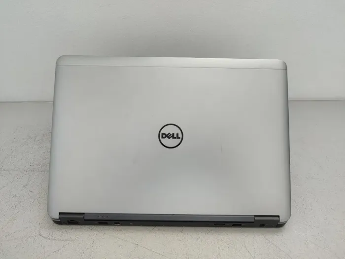 Ноутбук Dell Latitude E7440 / 14" (1920x1080) IPS / Intel Core i7-4600U (2 (4) ядра по 2.1 - 3.3 GHz) / 16 GB DDR3 / 256 GB SSD / Intel HD Graphics 4400 / WebCam б/в - зображення 7