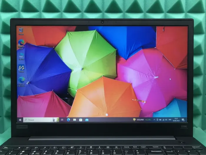 Ноутбук Б-клас Lenovo ThinkPad E590 / 15.6" (1366x768) TN / Intel Core i3-8145U (2 (4) ядра по 2.1 - 3.9 GHz) / 8 GB DDR4 / 256 GB SSD / Intel UHD Graphics 620 / WebCam / USB 3.1 / HDMI б/в - зображення 3