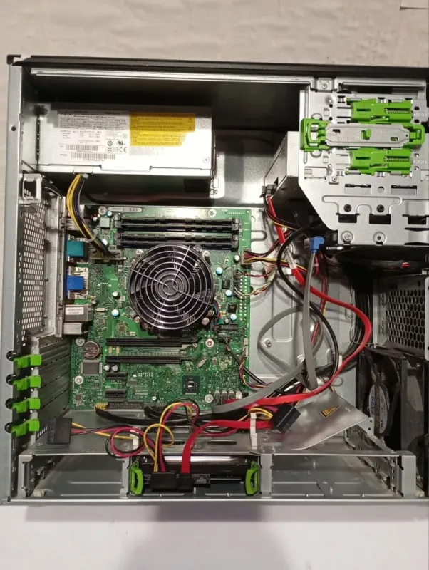 ПК Б-клас Fujitsu Esprimo P720 E85+ Tower / Intel Core i5-4570 (4 ядра по 3.2 - 3.7 GHz) / 16 GB DDR3 / 120 GB SSD + 500 GB HDD / Intel HD Graphics 4600 / DVD-RW б/в - зображення 5