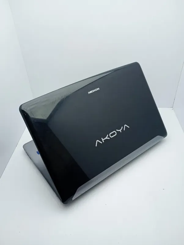 Ноутбук Acer Medion E7222 / 17.3" (1600x900) TN / Intel Core i5-2540M (2 (4) ядра по 2.6 - 3.3 GHz) / 6 GB DDR3 / 120 GB SSD + 500 GB HDD / Intel HD Graphics 3000 / WebCam / АКБ не тримає б/в - зображення 8