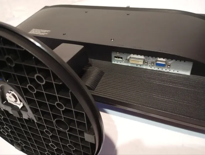 Комплект ПК Б-клас: Acer Veriton X2632G SFF / Intel Core i3-4130 (2 (4) ядра по 3.4 GHz) / 8 GB DDR3 / 500 GB HDD / Intel HD Graphics 4400 / DVD-RW + Монітор Acer K222HQL / 22" (1920x1080) IPS / 1x HDMI, 1x DVI, 1x VGA б/в - зображення 8