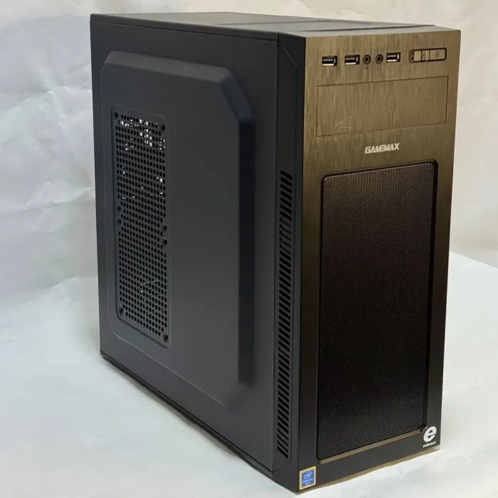 Комп'ютер GameMax MT520 Black Tower / Intel Core i7-4790S (4 (8) ядра по 3.2 - 4.0 GHz) / 16 GB DDR3 / 256 GB SSD + 500 GB HDD / AMD Radeon RX 570, 4 GB GDDR5, 256-bit / 500W б/в - зображення 3