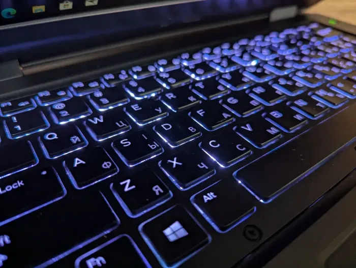 Захищений ноутбук Dell Latitude 14 Rugged 5414 / 14" (1920x1080) IPS / Intel Core i5-6300U (2 (4) ядра по 2.4 - 3.0 GHz) / 8 GB DDR4 / 256 GB SSD / Intel HD Graphics 520 / HDMI / WebCam / Windows 10 б/в - зображення 6