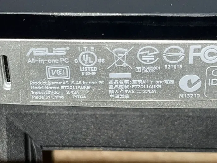 Моноблок Б-клас Asus ET2012AUKB / 20" (1600x900) TN / AMD E-450 (2 ядра по 1,66 ГГц) / 8 ГБ DDR3 / 120 ГБ SSD / AMD Radeon HD 6320 Graphics / WebCam б/в - изображение 6