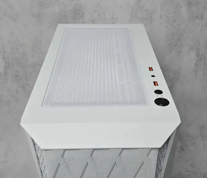 Ігровий ПК DarkFlash White Tower / AMD Ryzen 5 7500F (6 (12) ядер по 3.7 - 5.0 GHz) / 32 GB DDR5 / 1000 GB SSD M.2 / nVidia GeForce RTX 4060, 8 GB GDDR6, 128-bit / 850W б/в - зображення 4