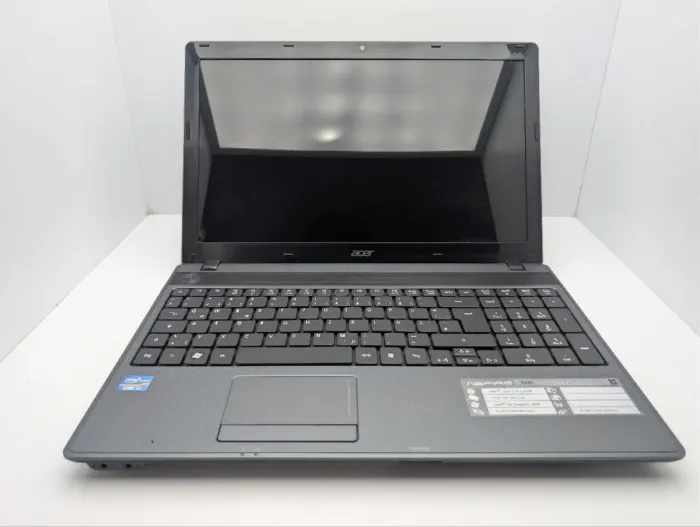 Ноутбук Acer Aspire 5749 / 15.6" (1366x768) TN / Intel Core i3-2350M (2 (4) ядра по 2.3 GHz) / 6 GB DDR3 / 320 GB HDD / Intel HD Graphics 3000 / WebCam / DVD-ROM б/в - изображение 3