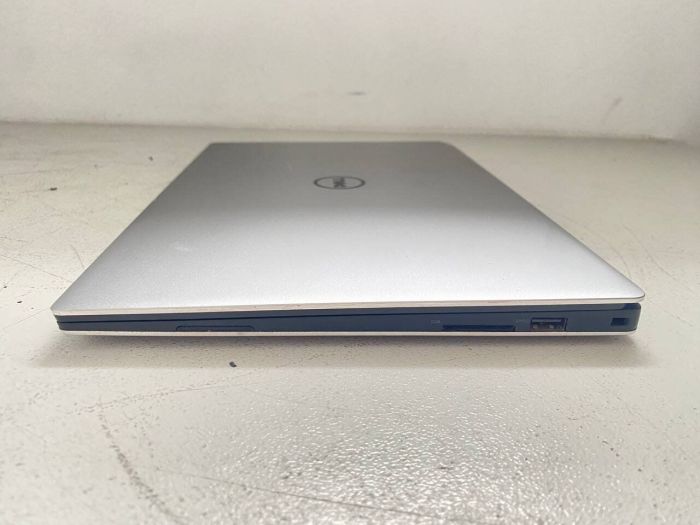 Ультрабук Б-клас Dell XPS 13 9360 / 13.3" (1920x1080) IPS / Intel Core i5-7200U (2 (4) ядра по 2.5 - 3.1 GHz) / 8 GB DDR3 / 256 GB SSD / HD Graphics 620 / WebCam б/в - зображення 6