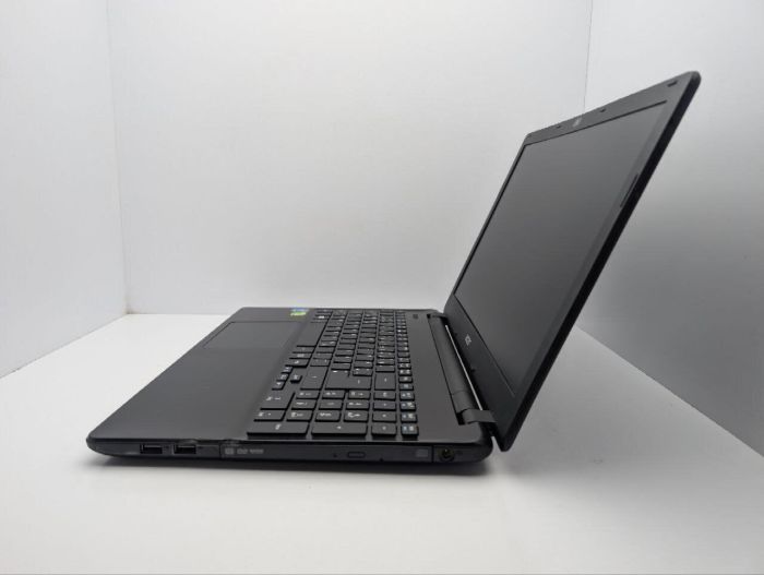 Ноутбук Acer Aspire E5-571G / 15.6" (1366x768) TN / Intel Core i3-4005U (2 (4) ядра по 1.7 GHz) / 6 GB DDR3 / 500 GB HDD / nVidia GeForce 820M, 1 GB GDDR3, 64-bit / WebCam / DVD-ROM б/в - зображення 5