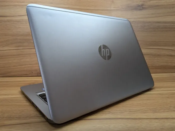 Ультрабук HP EliteBook Folio 1040 G3 / 14" (2560x1440) IPS / Intel Core i7-6600U (2 (4) ядра по 2.6 - 3.4 GHz) / 16 GB DDR4 / 512 GB SSD / Intel HD Graphics 520 / WebCam / Fingerprint / Windows 10 б/в - зображення 7
