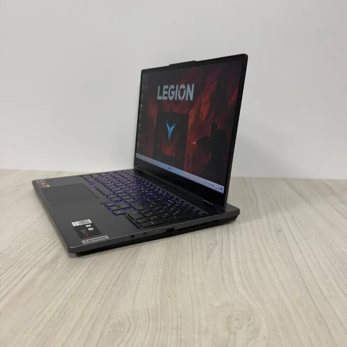 Ігровий ноутбук Б-клас Lenovo Legion 5 15ARH7H / 15.6" (1920x1080) IPS / AMD Ryzen 7 6800H (8 (16 ядер по 3.2 - 4.7 GHz) / 16 GB DDR5 / 512 GB SSD NVMe / nVidia GeForce RTX 3060, 6 GB GDDR6, 192-bit / WebCam б/в - зображення 5