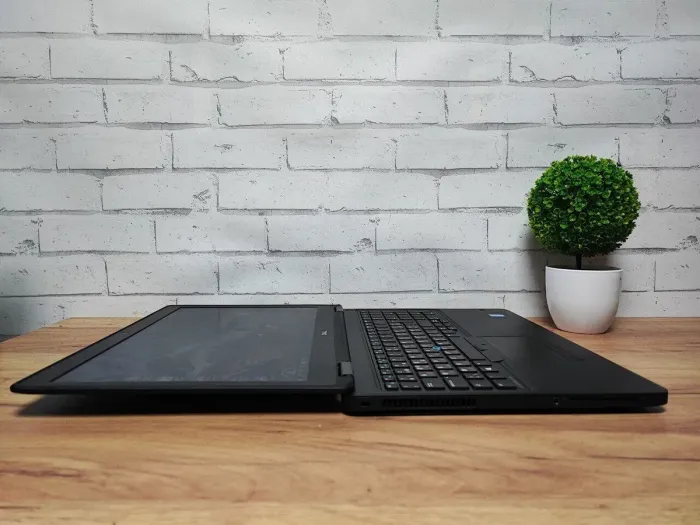 Ноутбук Б-клас Dell Latitude E5550 / 15.6" (1366x768) TN / Intel Core i5-5300U (2 (4) ядра по 2.3 - 2.9 GHz) / 8 GB DDR3 / 128 GB SSD / Intel HD Graphics 5500 / WebCam б/в - зображення 7