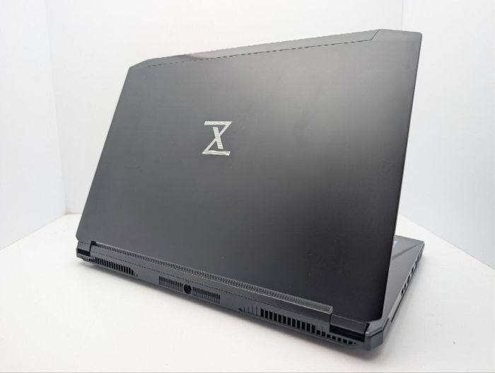 Ноутбук Tuxedo Clevo P641RF / 14" (1920x1080) IPS / Intel Core i7-6700HQ (4 (8) ядра по 2.6 - 3.5 GHz) / 8 GB DDR4 / 256 GB SSD / nVidia GeForce GTX 965M, 2 GB GDDR5, 128-bit / WebCam б/в - зображення 8