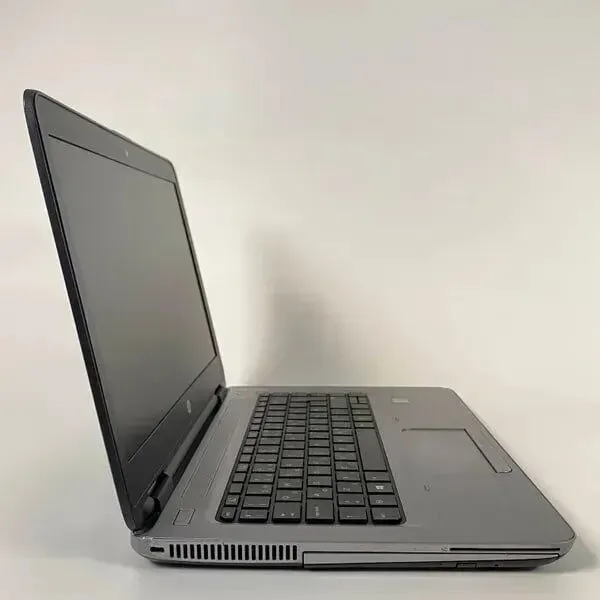 Ноутбук Б-клас HP ProBook 640 G3 / 14" (1366x768) TN / Intel Core i3-7100U (2 (4) ядра по 2.4) / 16 GB DDR4 / 256 GB SSD / Intel HD Graphics 620 / WebCam / Fingerprint б/в - зображення 4