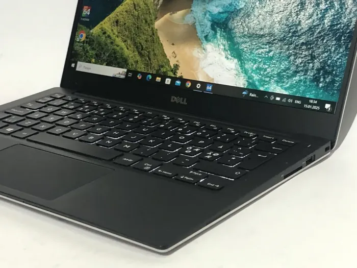 Ультрабук Б-клас Dell XPS 13 9350 / 13.3" (1920x1080) IPS / Intel Core i5-6200U (2 (4) ядра по 2.3 - 2.8 GHz) / 8 GB DDR4 / 256 GB SSD M.2 / Intel Iris Graphics 520 / WebCam / Win 10 Pro б/в - зображення 9